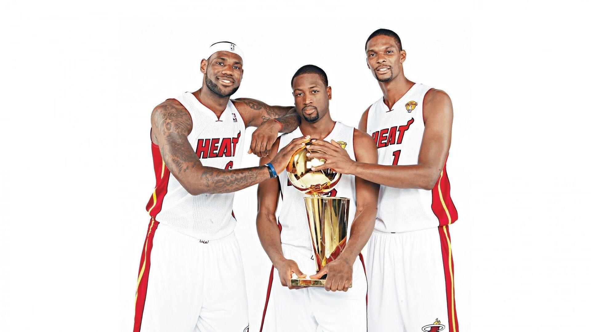 铁锤帮锋线再添利器！卡鲁姆·威尔逊空降伦敦球场，一年合约开启新征程