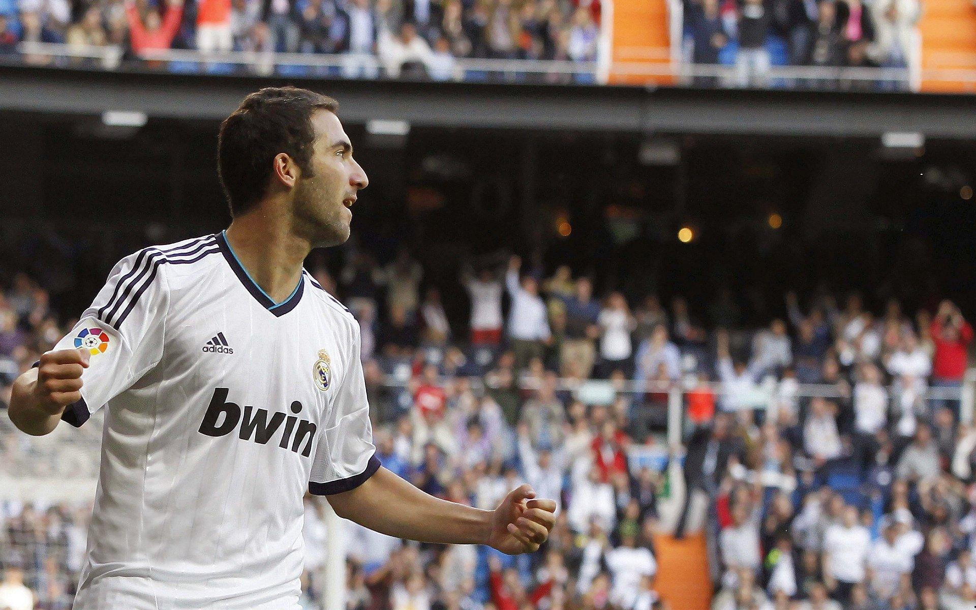 意甲焦点战，阿莱格里赛后力挺球队战术，盛赞球员表现很棒