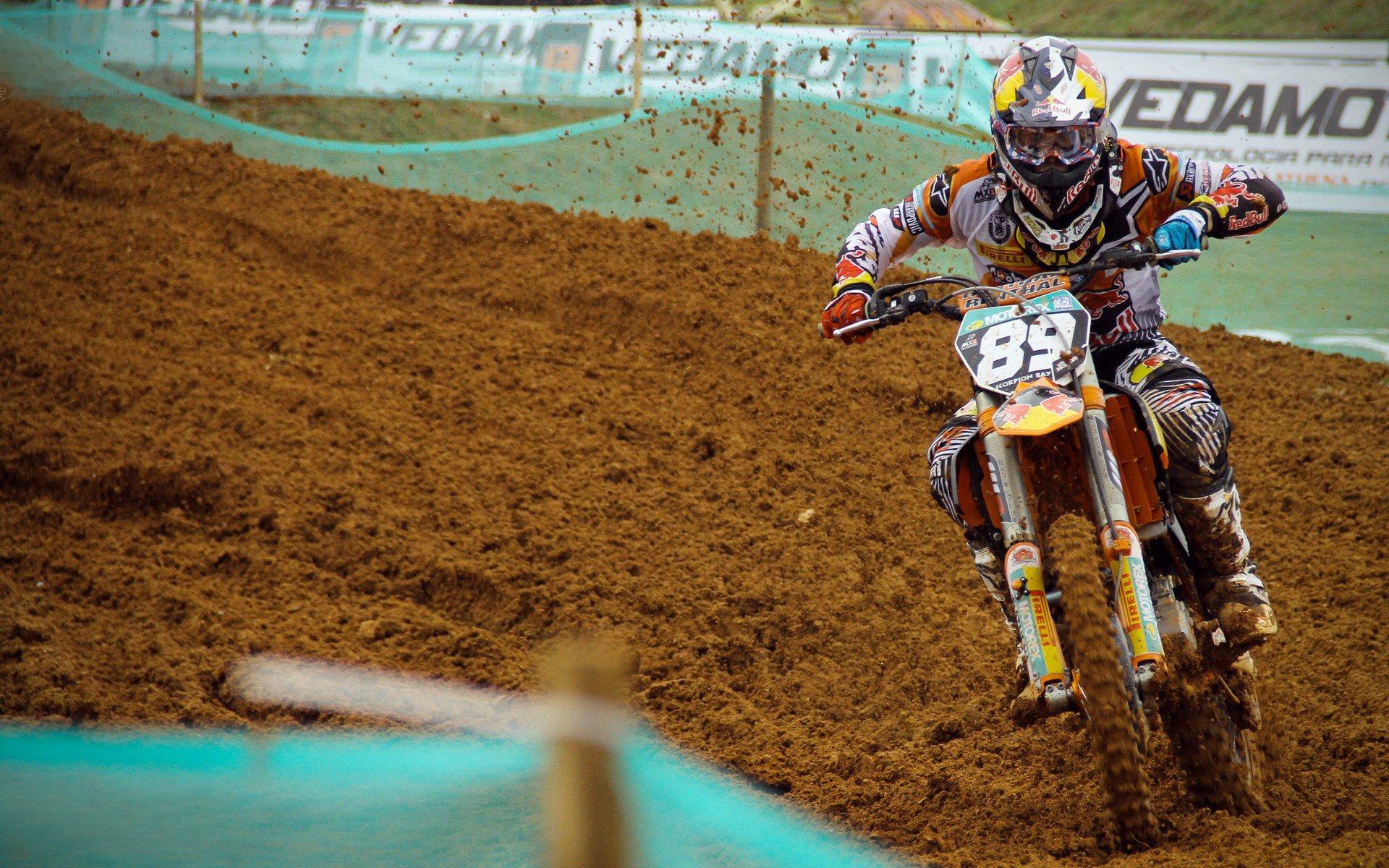 米兰主场逆转胜利，欧洲节奏重现，欧冠希望重燃